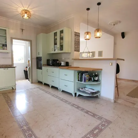 Villa Tess Olmos *